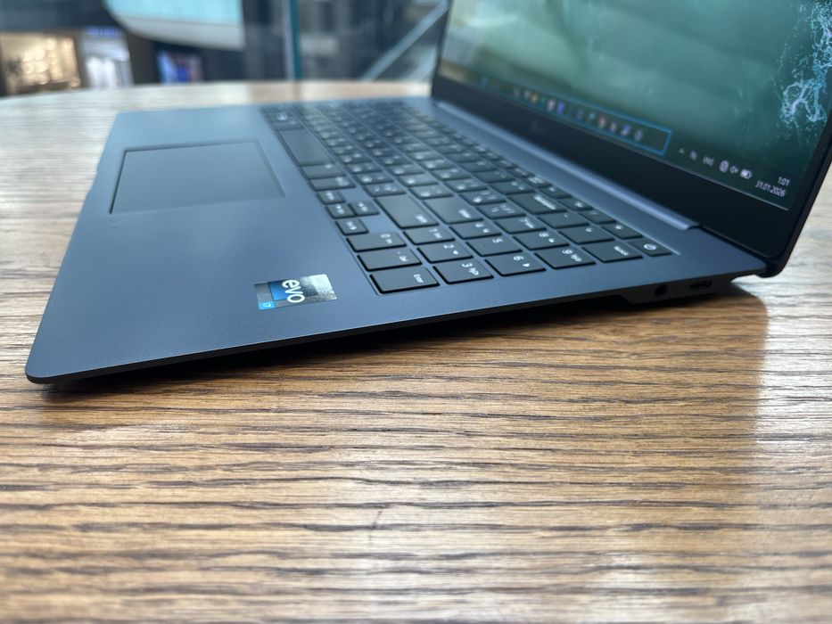 LG gram SuperSlim (USA)