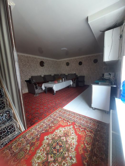 Hovli 2,8 sotiladi srochna