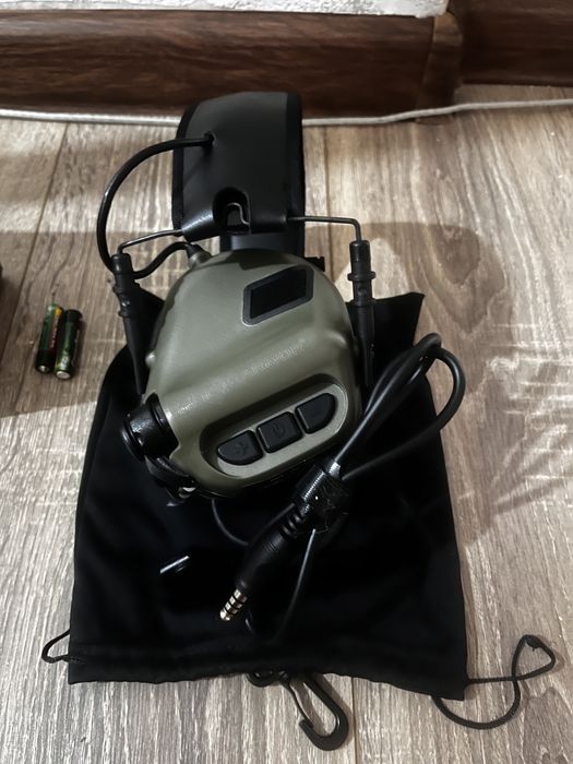 Наушники с шумоподавлением