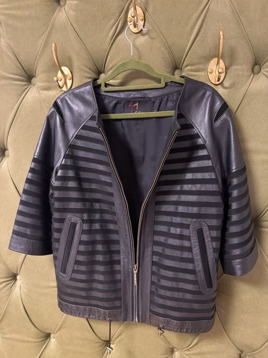 Куртка кожаная.