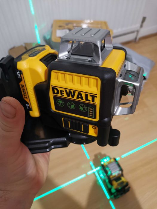 Laser cu Baterie reincarcabila Autonivelare