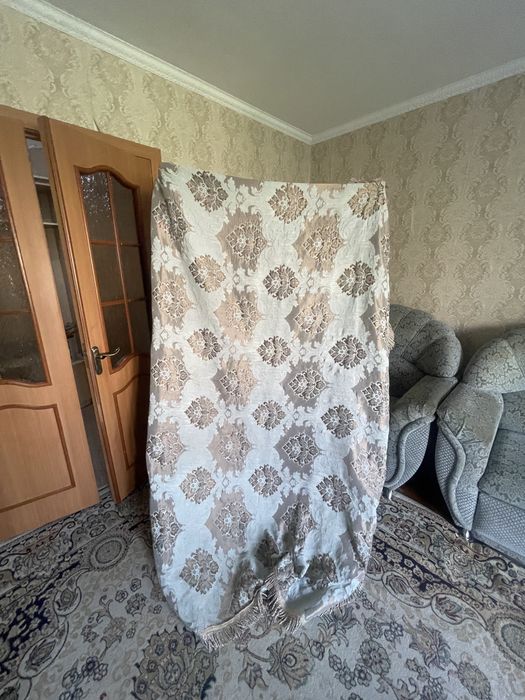 Продам уголокб/у  для зала 2 дивана +1 кресло