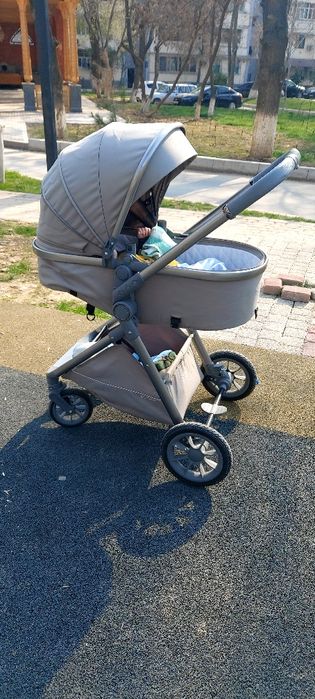 Продаётся коляска в хорошем состоянии,полный комплект!