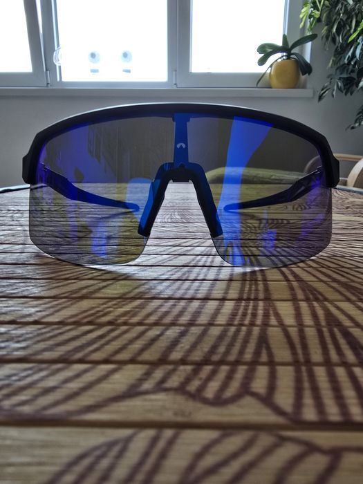 Слънчеви очила Oakley Sutro
