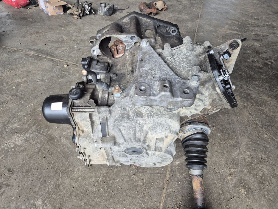 Cutie de viteze automata vw golf 5 motor 1.9tdi cod motor BLS  an 2008 cod cutie MGJ