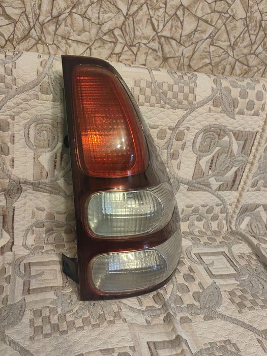 Задний правый фонарь Prado 120