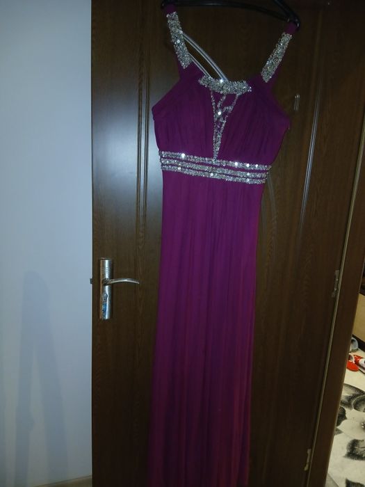 Официални роклии