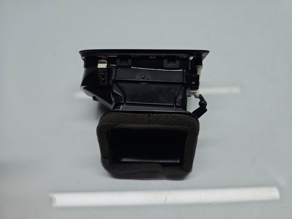 Grila aerisire dreapta Volkswagen Polo (6R) [Fabr 2009-2016] 6RF81970