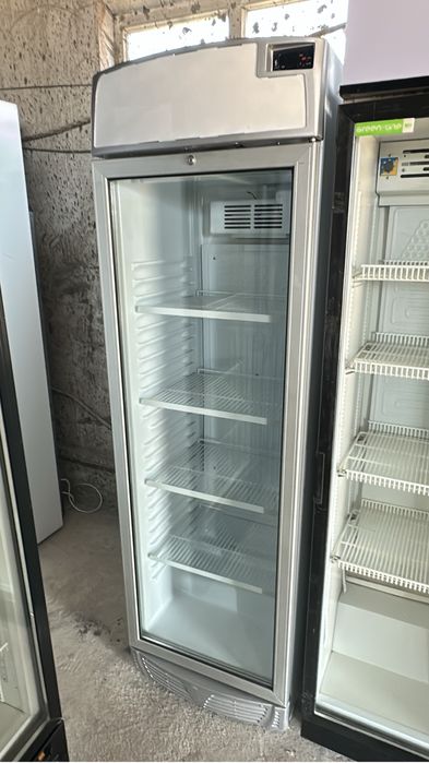 Витринные холодильники