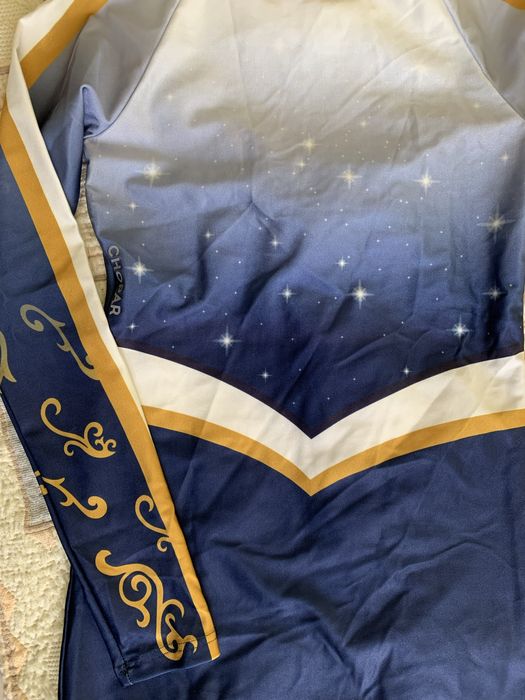 Спортна блуза с дълъг ръкав