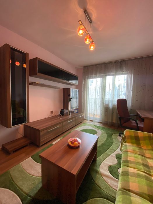 Apartament de inchiriat, situat central