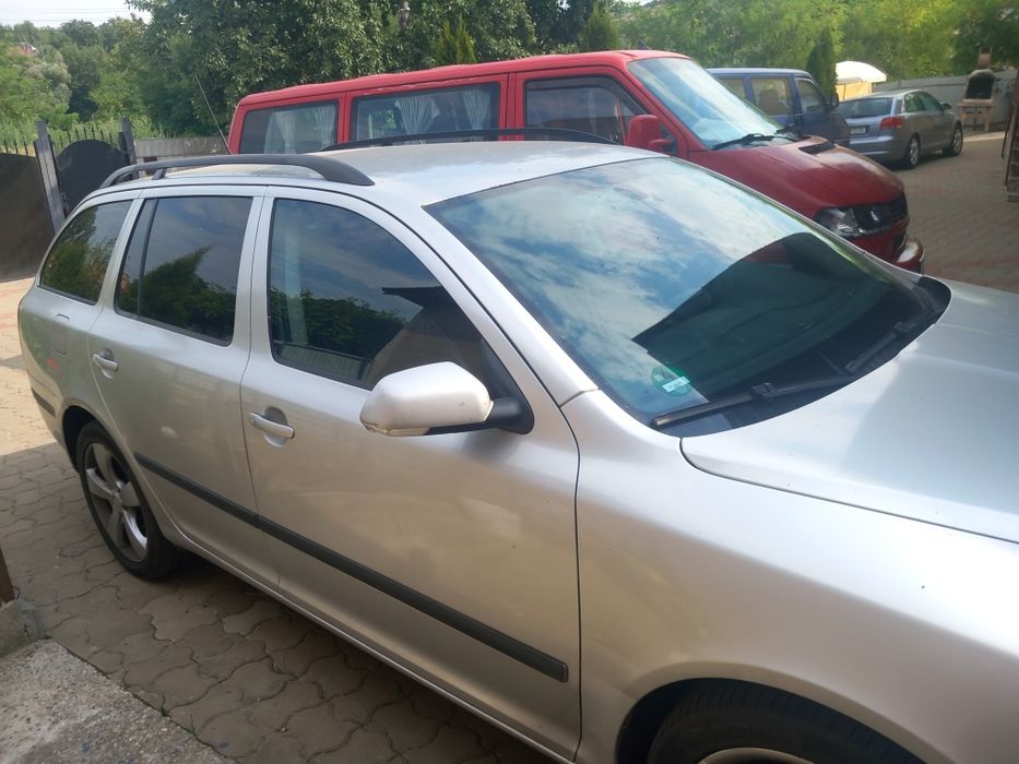 Vând skoda octavia diesel.