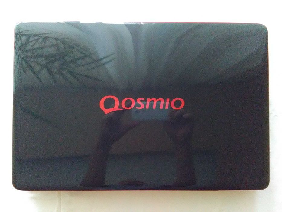 Лаптоп Toshiba Qosmio X505-Q887 18.4" | i7 | 8GB RAM | 256GB SSD | Като Нов! Ретро Екзотика