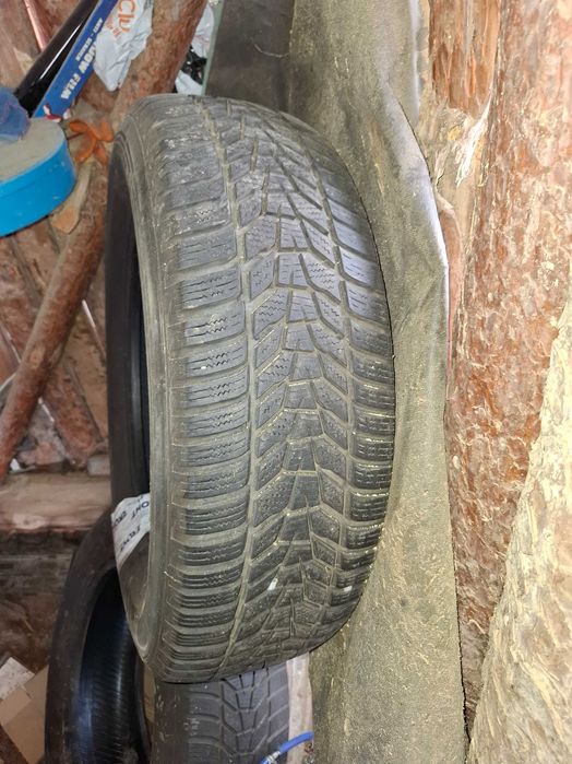 Продавам 4 броя зимни гуми hankook 225/65/17