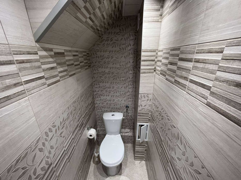 Дава се под наем Двустаен апартамент в Варна, Център - 70 кв.м за 397.8 € - Снимка #6