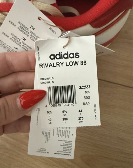 Adidași Adidas Rivalry