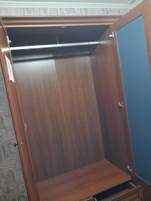 Продается шкаф в хорошем состояний