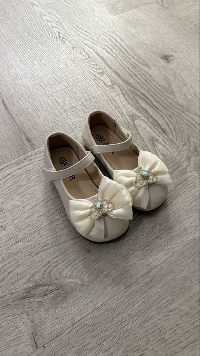 Нарядные детские туфельки для девочки .)