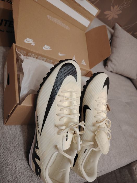 Нови стоножки NIKE air zoom vapor 15