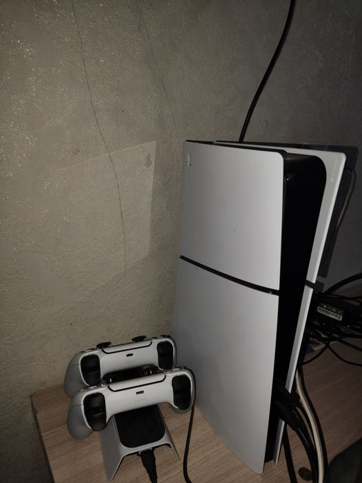 Playstaion 5 1TB +5 игр