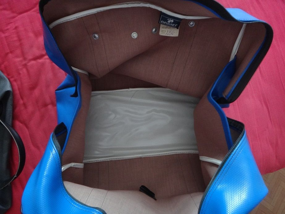 Антики - 2 големи ретро кожени сака / пътни чанти винтидж