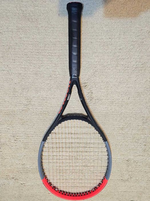 Vând racheta Wilson Clash 100S V1.0