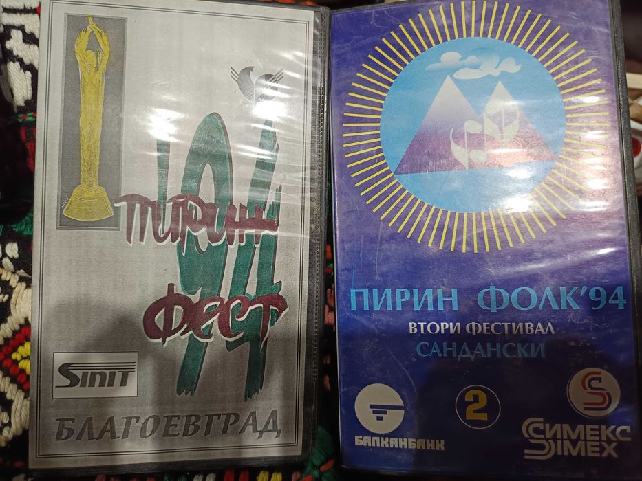 Култови фолк албуми от '90-те и не само: Камелия, Анелия, Мира, Петра, Силвия и др.