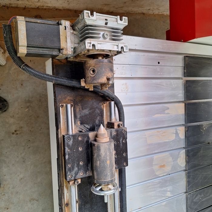 Продавам sns машина