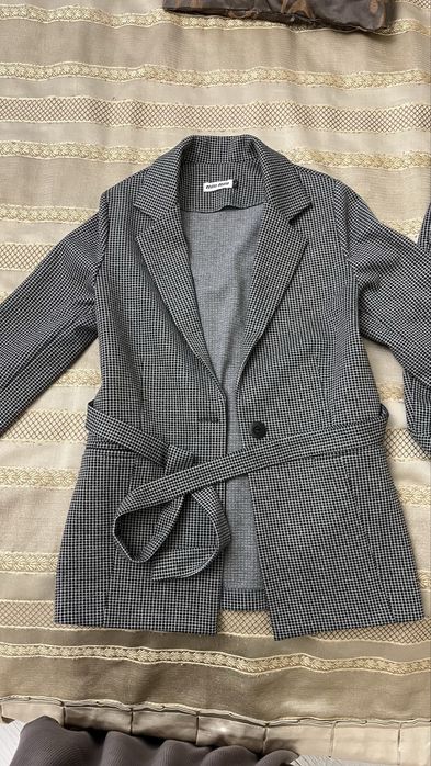 Продам брючный костюм!