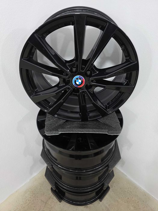 Jante 19 BMW G42 G20 G21 G30 G31 G32 X6 G06 X3 G03 5x112 66.6 8J et28