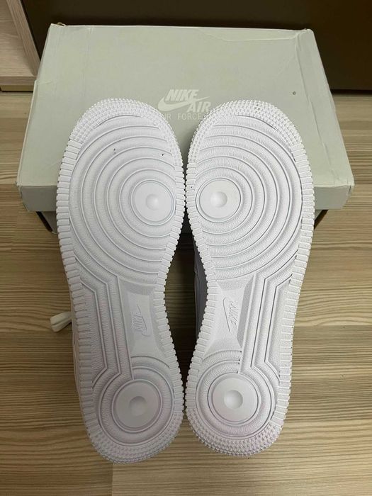 Air Force 1 Low - *Triple White* - Noi