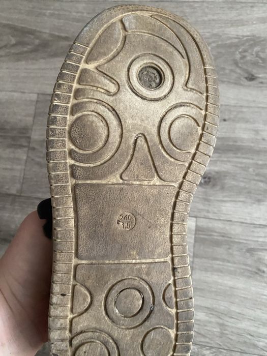 Кроссовки утепленные размер 37