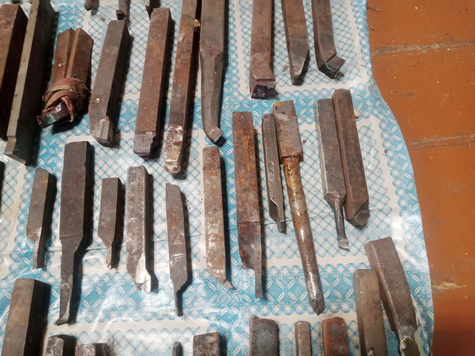 Резцы токарные б/у