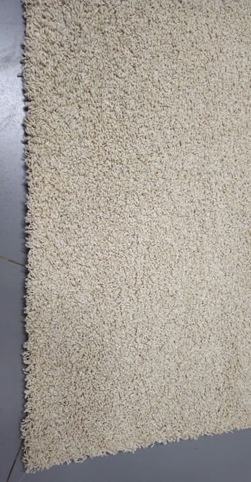 Ковер кремового цвета б/у 200×200