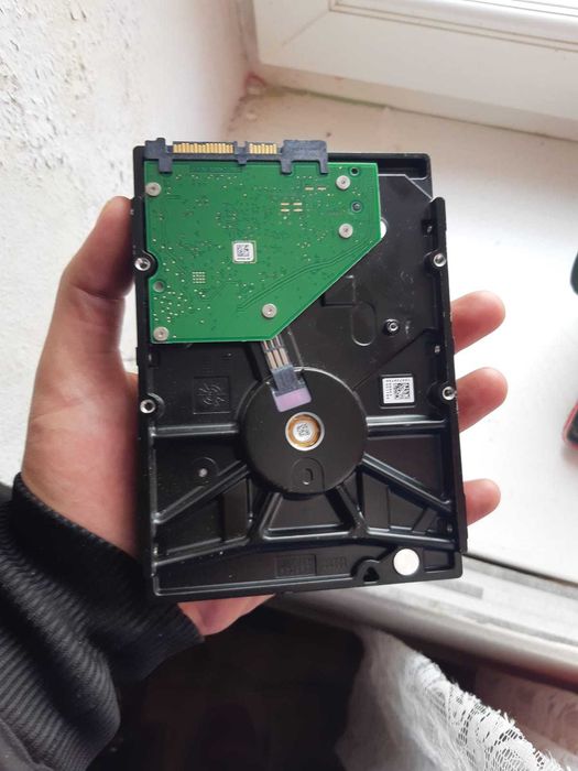 Hard Disk Seagate ST2000VN004, 2TB 2000GB NOU NE FOLOSIT POZA REALA