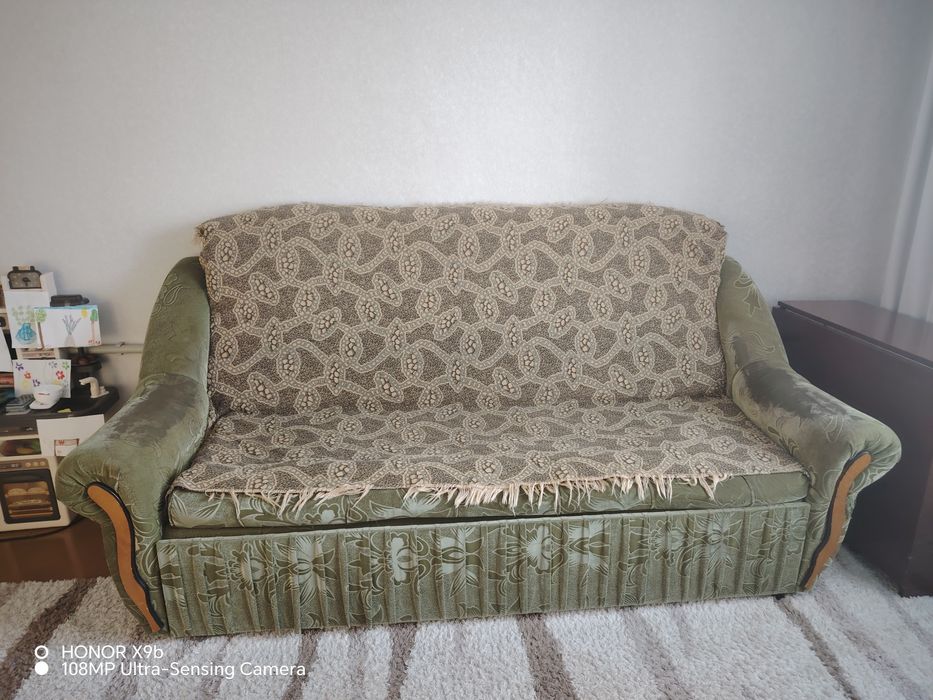 Диван и два  кресла