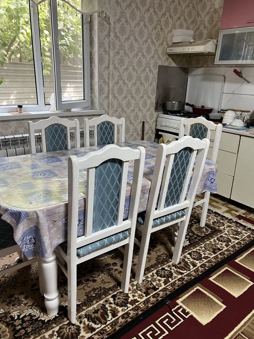 Продам стол новый