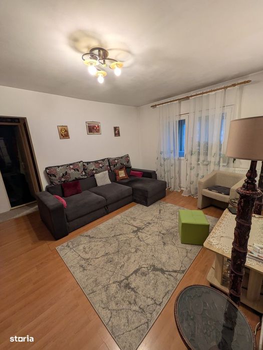 Apartament cu 2 camere semidecomandat – Craiovița Nouă, zona Big