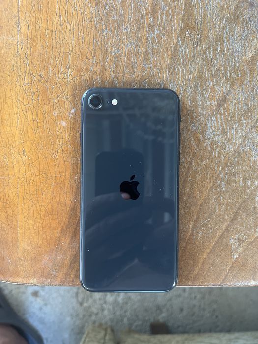 Телефон IPHONE SE-10