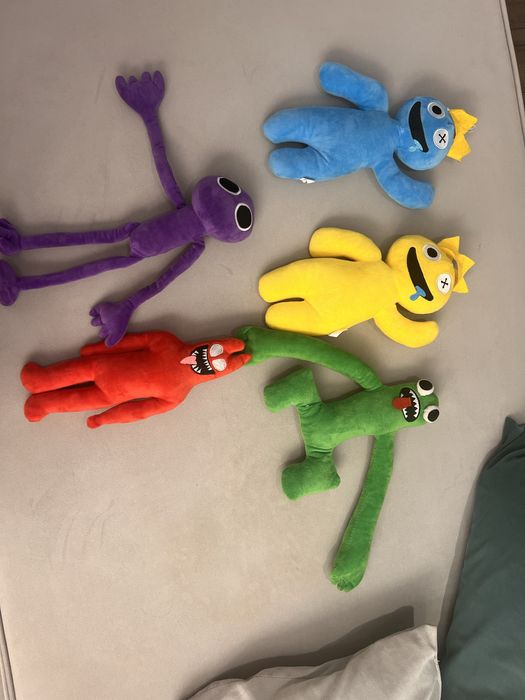 Игрушки по 500 тг