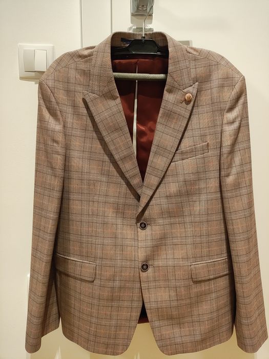 Costum sacou pantaloni