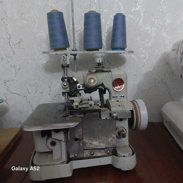 Продам оверлог бытавой 3х ниточный