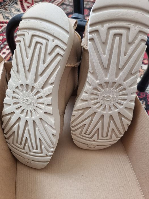 Cizme UGG vegan leather
