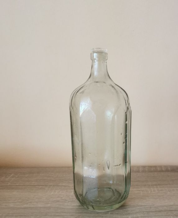 Стъклено лабораторно шише с шлифована тапа