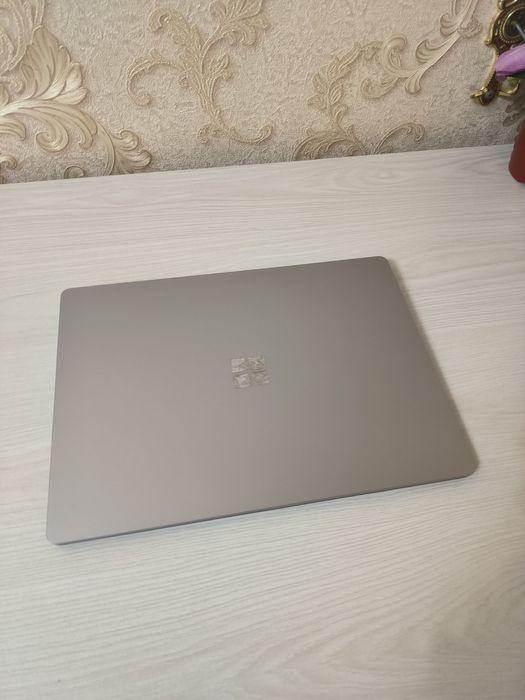 Microsoft Surface Laptop 4