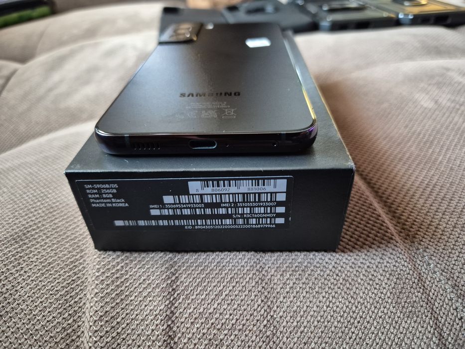 Samsung Galaxy  S22 PLUS