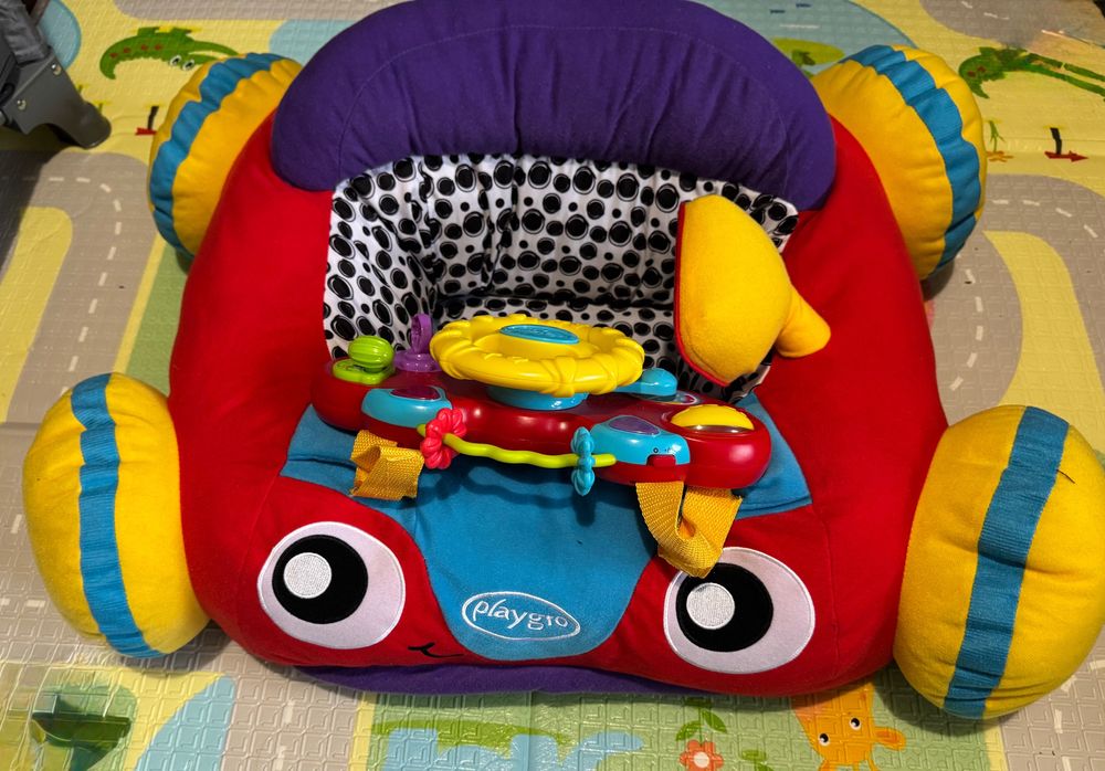 Плюшена кола playgro- като ново 6+ месеца