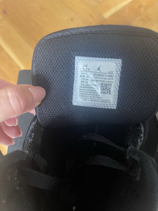 Air Jordan 1 MID (GS) размер 38