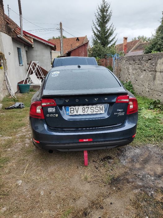 VOLVO S60 2011 — imagine 4