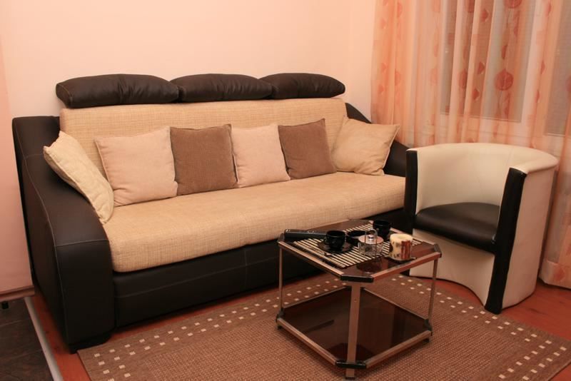 Дава се под наем Двустаен апартамент в София, Банишора - 56 кв.м за 457.47 € - Снимка #1